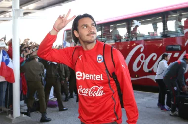 Pinilla: “Si debo dar una mano en defensa, lo haré”