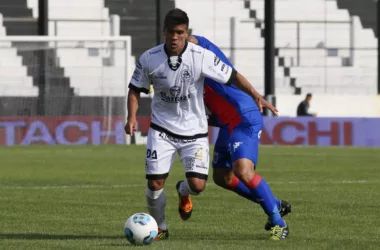 Conoce los números de Gonzalo Espinoza, el nuevo refuerzo Azul