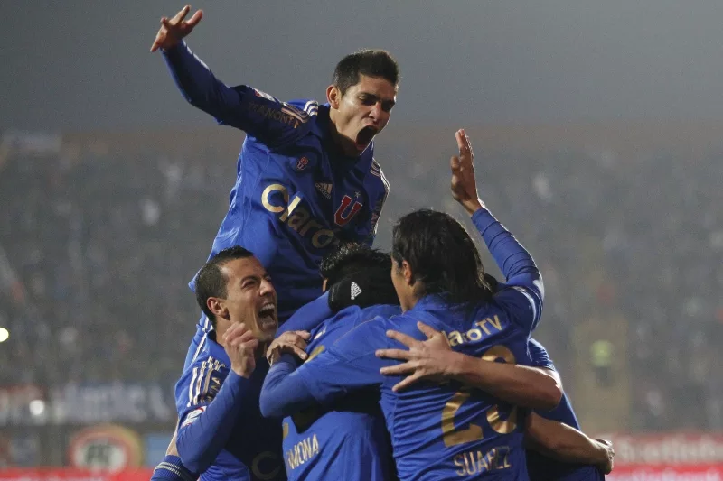 La “U” venció a Cobresal en el estreno de Lasarte