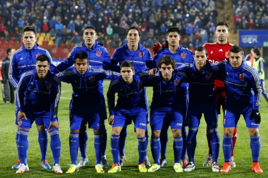 [Fotos] El debut triunfante de la "U"