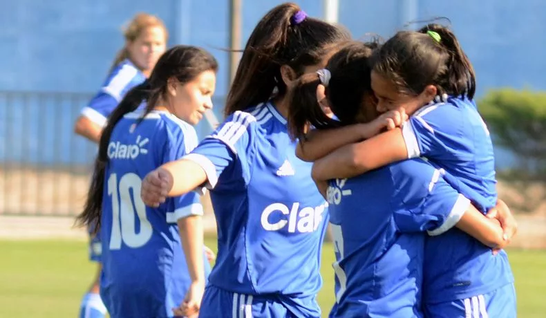 Chunchitas: La Sub 17 va por la Copa y la adulta por la final