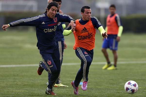 Suárez: “Entrenamos en pasto sintético pensando en el sábado”