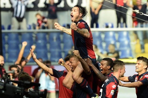 Pinilla es elogiado en Italia y se acerca al récord del “Matador”