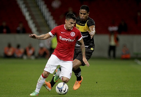 [Video] Aránguiz abrió el camino del triunfo del Inter en Brasil