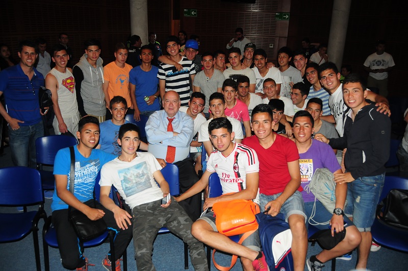 Charlas educativas cautivan al Fútbol Formativo