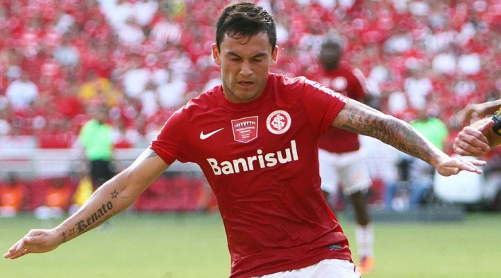 Charles Aránguiz se vistió de héroe y anotó doblete para el Inter
