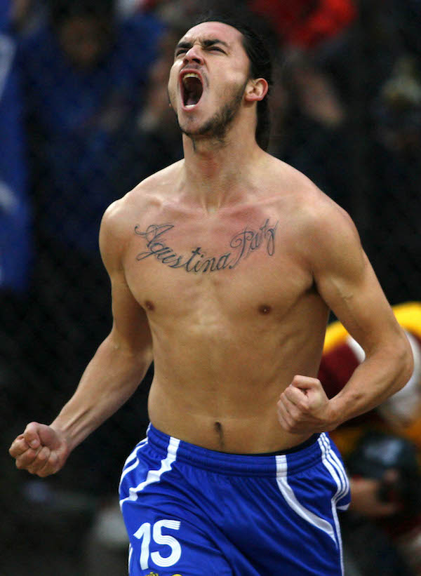 [Video] [Azules por el mundo] El cumpleaños de Pinilla