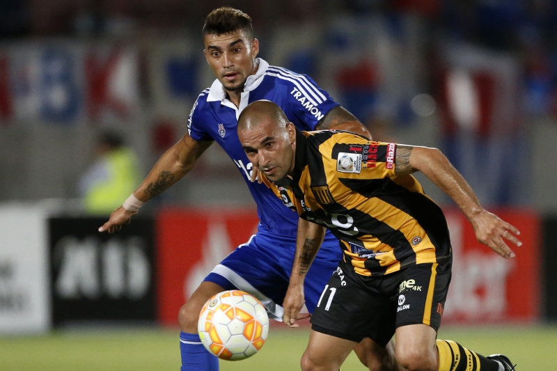 La "U" cae ante The Strongest en guerra de goles
