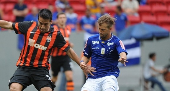 Felipe Seymour cambia de club en Brasil