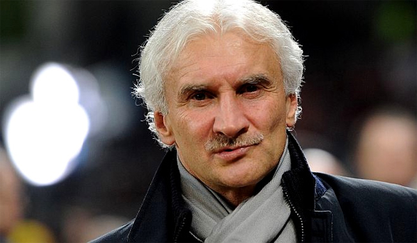 Rudi Völler sobre Aránguiz: "Hace falta en nuestro equipo"