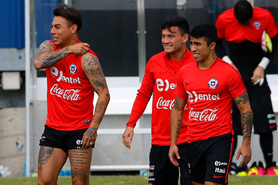 Ocho ex jugadores de Universidad de Chile fueron considerados por Pizzi para la Roja