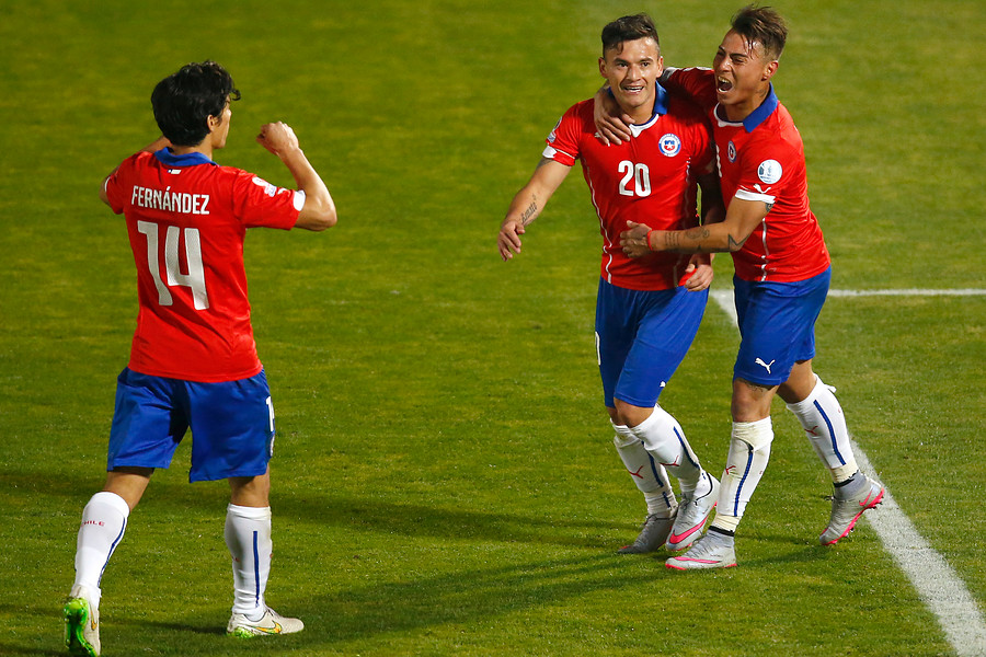 [VIDEO] El primer gol de Charles Aránguiz por la selección chilena