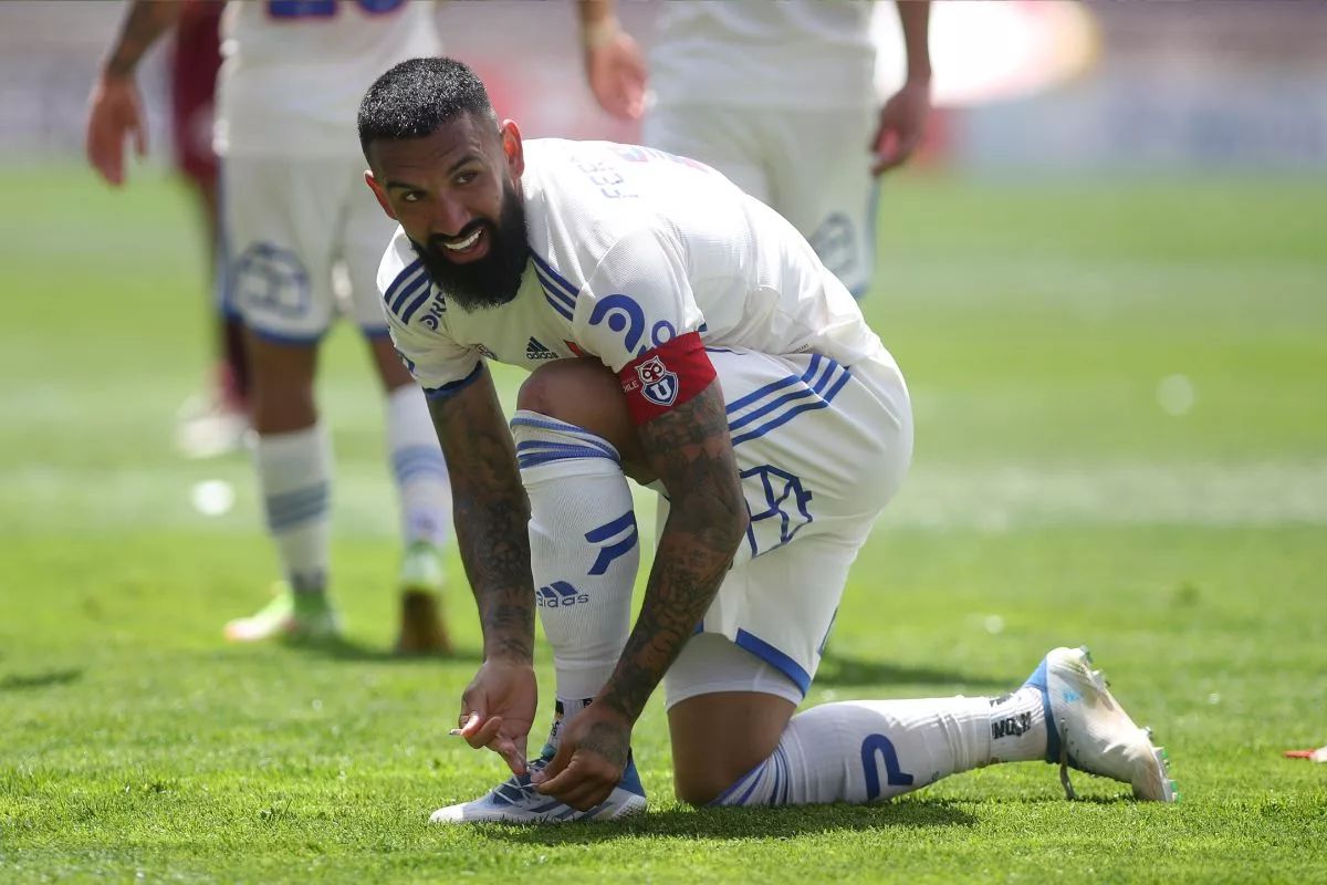 Ronnie Fernández vs. Charles Aránguiz: dos ex azules en cuartos de final de la Copa Libertadores