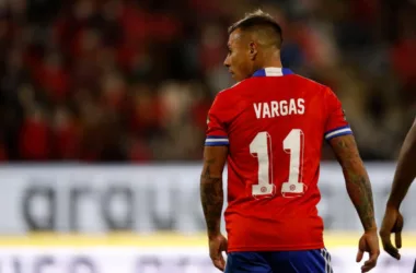 Exgoleador nacional mantiene su fe en Eduardo Vargas y lo pide para la Selección: "Si no está Alexis, él aún puede dar"