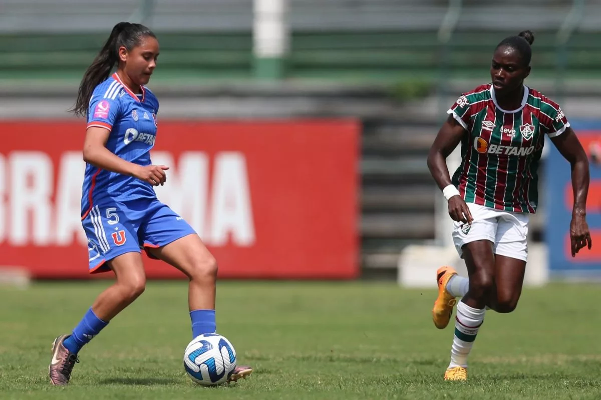 La U femenina cayó contra Fluminense con destacados regresos y dudoso penal no cobrado a las azules