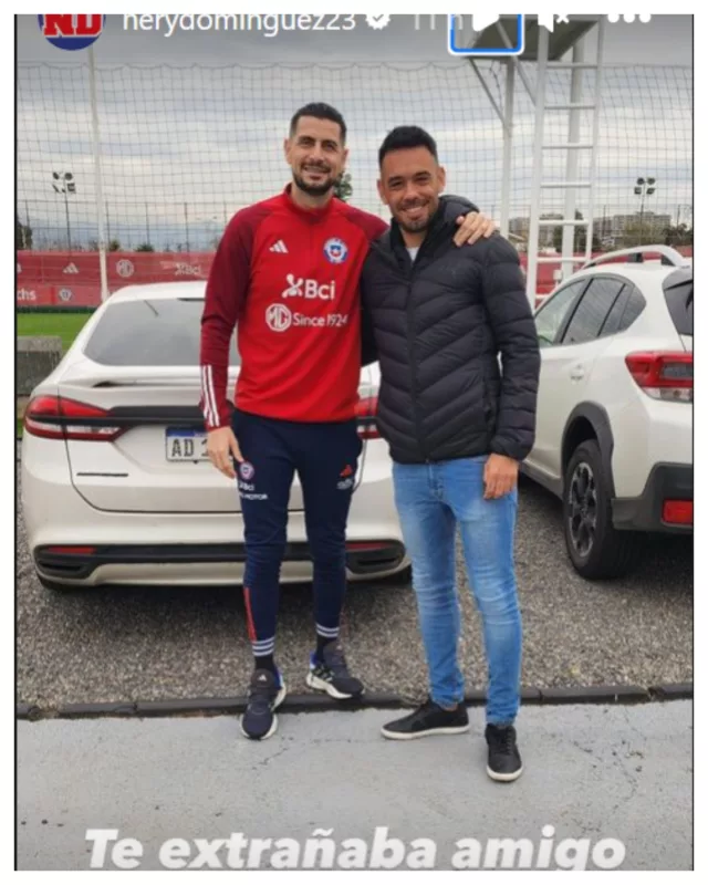 Otro de la U en Pinto Durán: Nery Domínguez llegó a la concentración de la Selección a saludar a su gran amigo