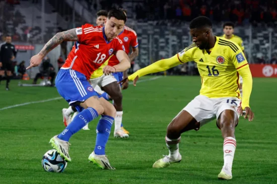 Solo suma elogios: Rodrigo Echeverría se ganó a los hinchas de la Selección Chilena con su sólida actuación ante Colombia