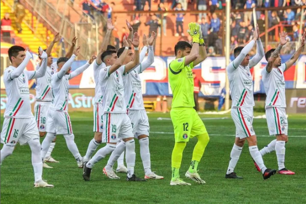 Abrupto despertar: Marcelo Díaz fue ovacionado por la barra azul, pero ahora lo destrozan tras el triunfo de la U