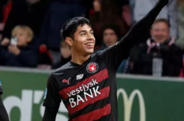 Dinamarca a sus pies: La simbólica foto que Midtjylland le tomó a Darío Osorio por su presencia en la Selección de Chile