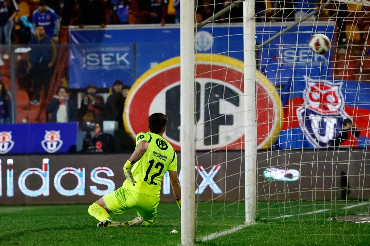 El sueño de Leandro Fernández con la U: "Seguimos en la pelea por llegar a la Sudamericana, a pesar de todo"