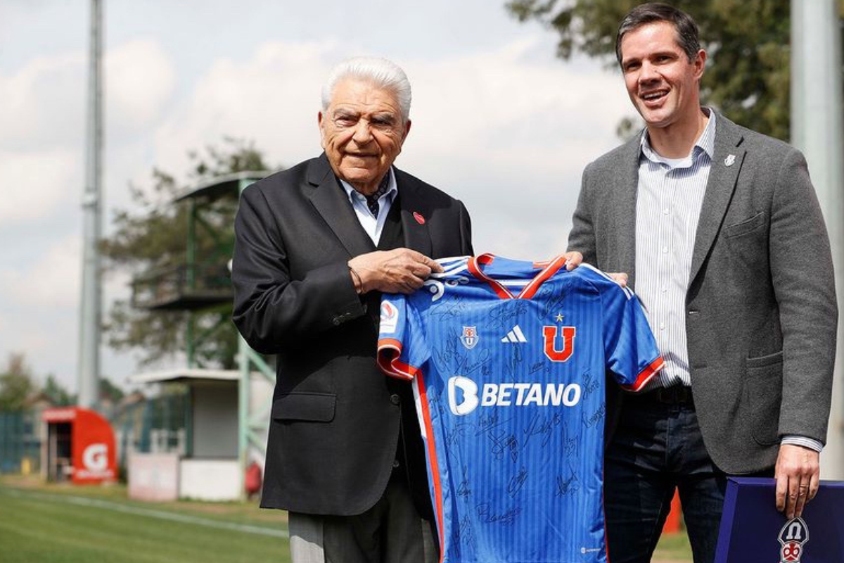 Universidad de Chile se pone la camiseta con la Teletón 2023