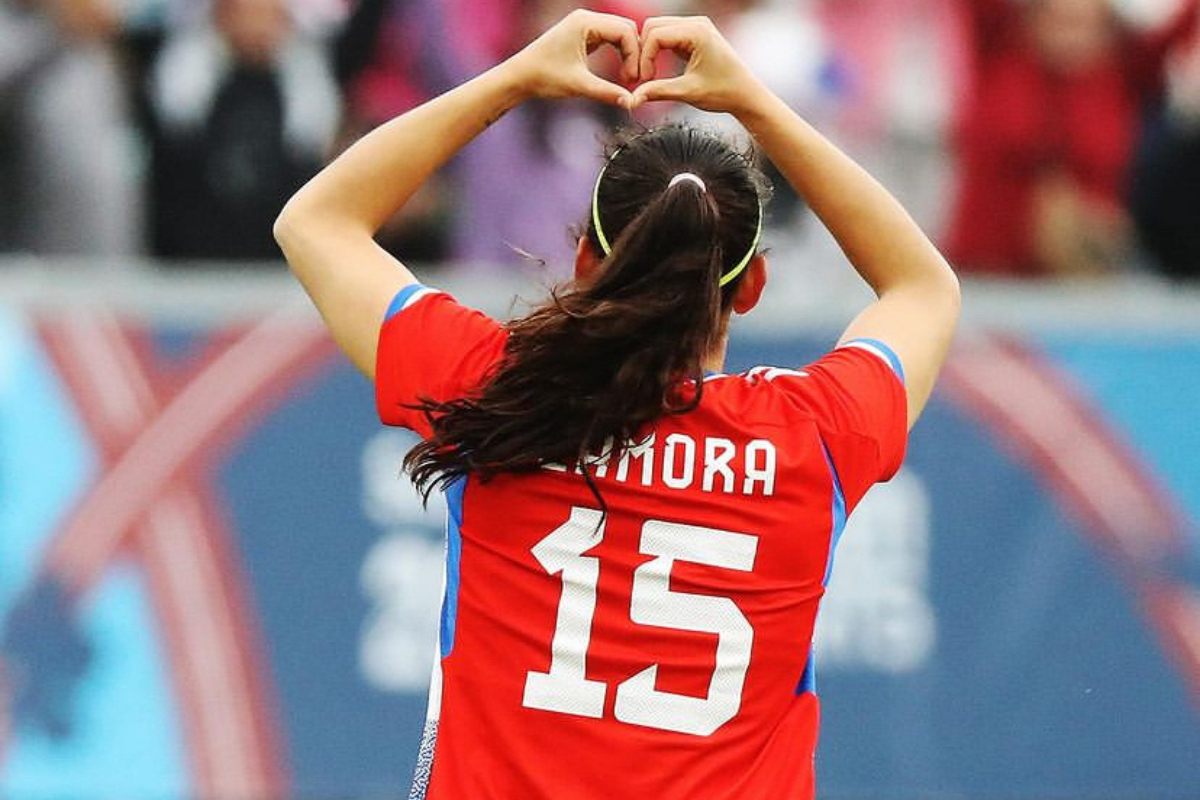 Una emocionada Daniela Zamora festeja la medalla, pero muestra su molestia con la ANFP: "Nos quitaron..."