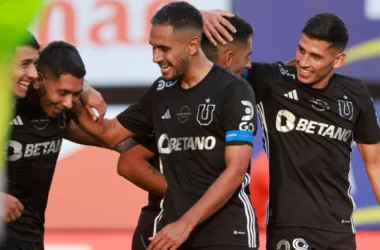 Hora de brillar: No es citado hace tres fechas en la U y tendrá la gran oportunidad de ganarse la confianza de Pellegrino ante Everton