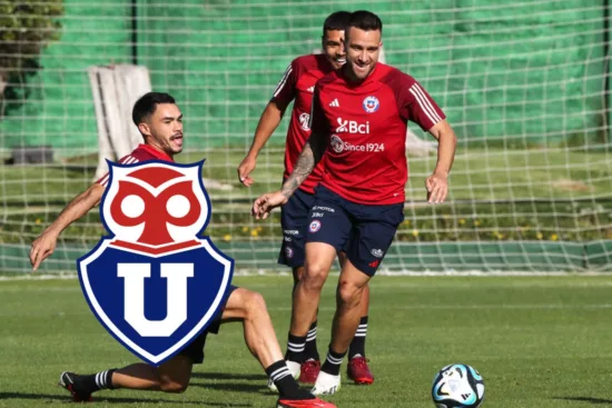 Matías Zaldivia apoya a la distancia: El defensor azul mostró cómo mira el amistoso de la U desde Juan Pinto Durán