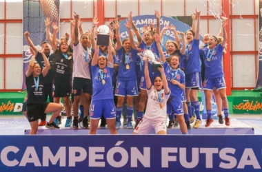 Bicampeonato del futsal femenino: Un título a base de la autogestión, el apoyo económico de los hinchas y el amor por la U