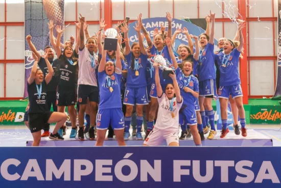 Bicampeonato del futsal femenino: Un título a base de la autogestión, el apoyo económico de los hinchas y el amor por la U
