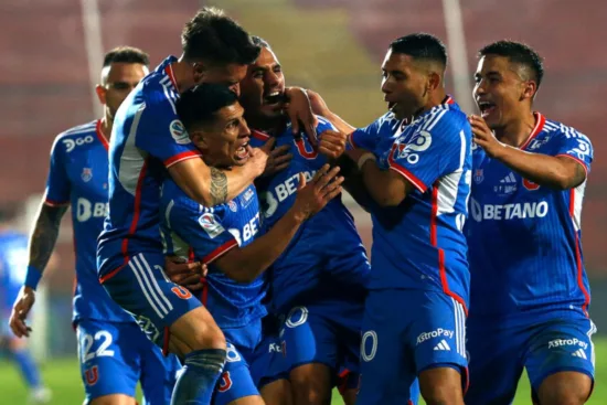 Varios parten: Cuentan cómo vive el camarín de la U las últimas horas de algunos compañeros