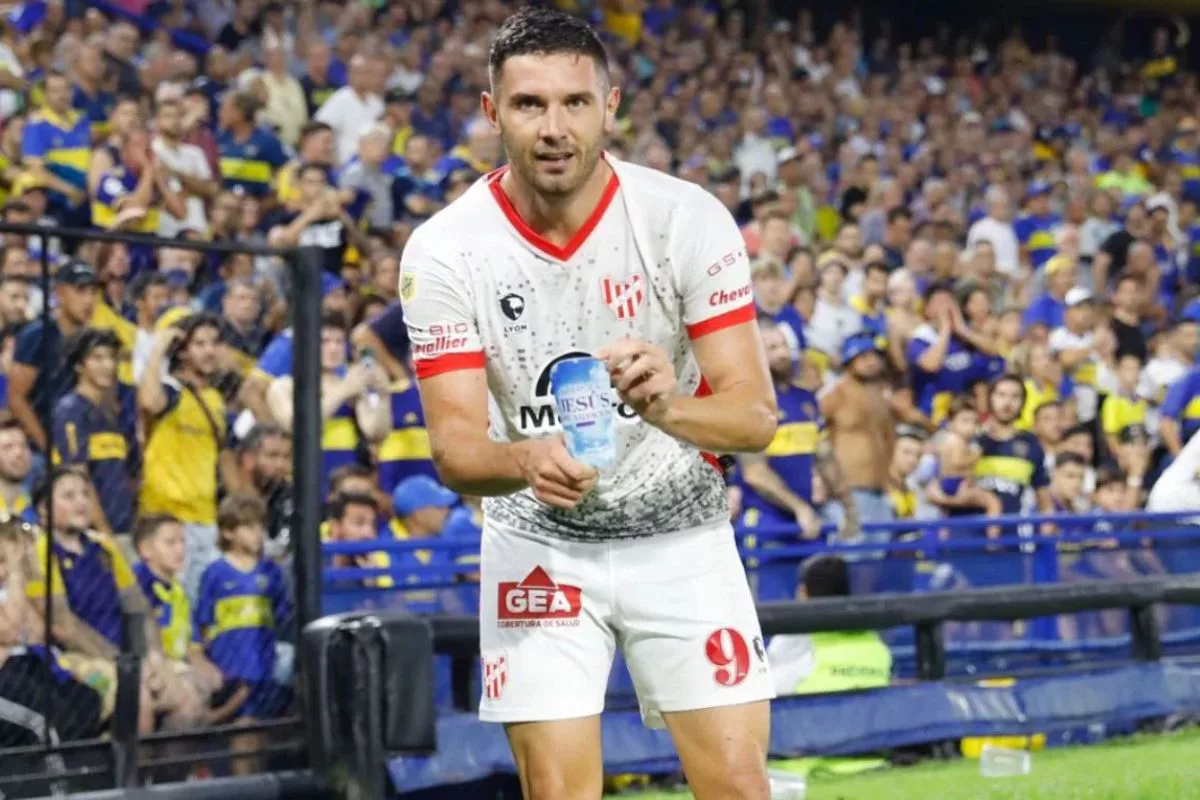 Así era difícil: Goleador que interesaba en la U ficha en Racing Club por cifra inalcanzable para los azules