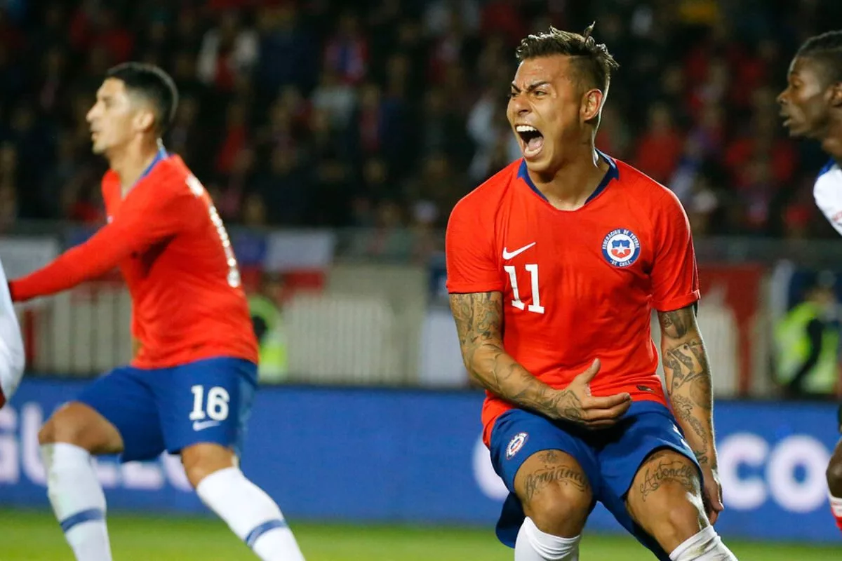 Evalúan la opción: Avisan que Eduardo Vargas fue ofrecido a gigante uruguayo