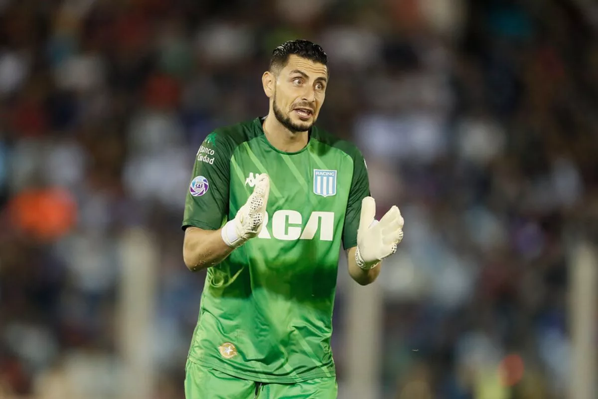 Vendría de Argentina: La U busca la fórmula para fichar a experimentado portero para el 2024