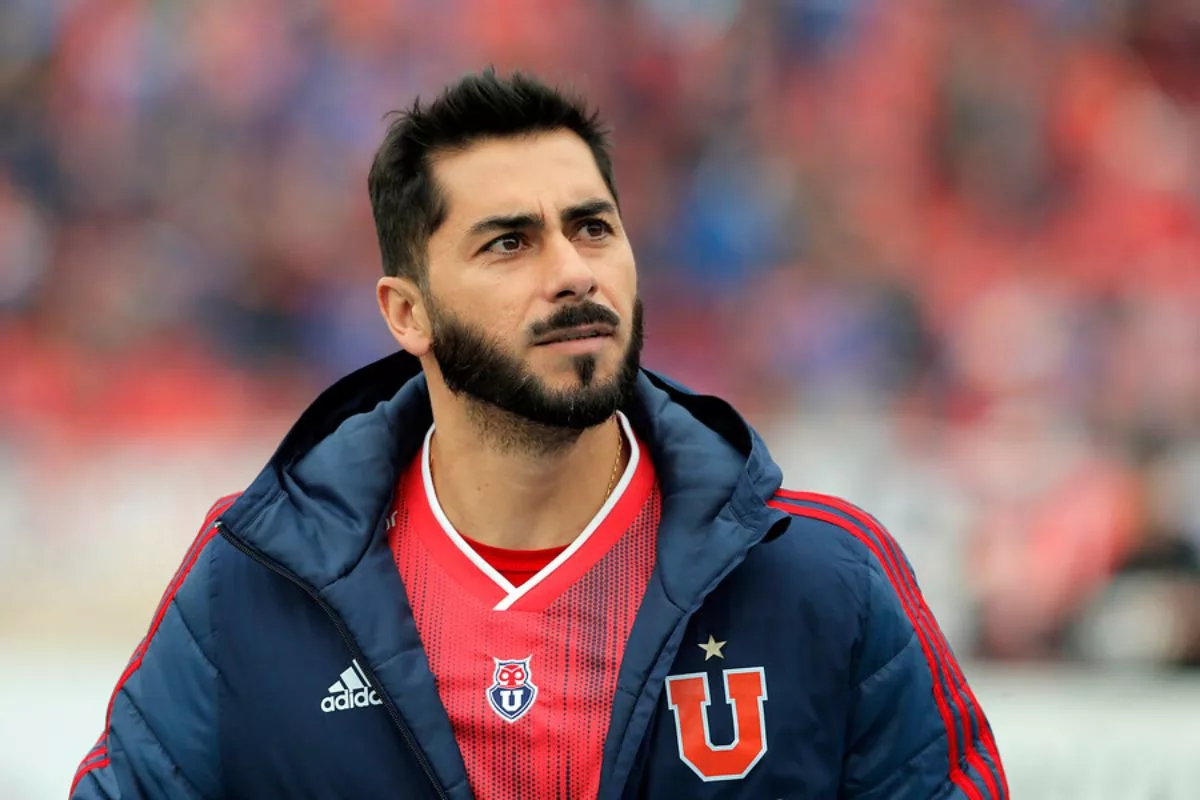 Indignado: Johnny Herrera se lanzó contra la U por dejar a Ignacio Tapia y despedir a Luis Casanova