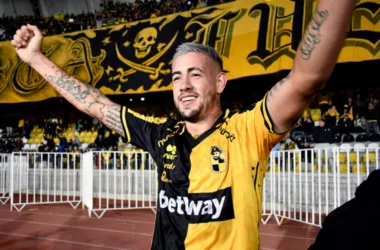 ¿Hablaron del futuro? Rodrigo Holgado se reunió con jugador de la U en Argentina