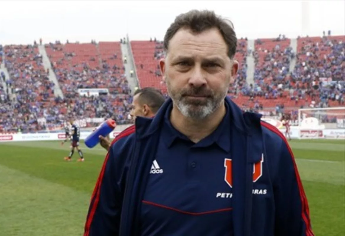 "Me arrepiento de no haber tenido un representante cuando estuve en la U"