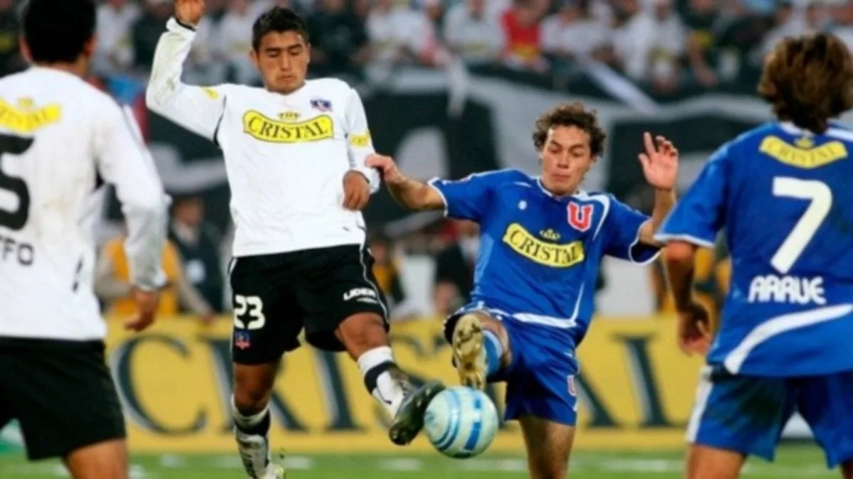 Marcelo Díaz se siente a la altura de Arturo Vidal en Colo Colo: “La U también tiene un referente”