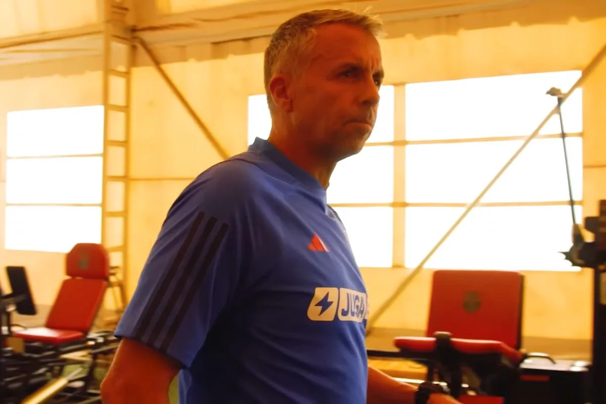 Debut de Gustavo Álvarez: La U busca jugar en Santiago y con público su primer partido de pretemporada