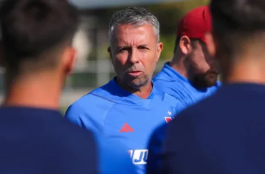 La silenciosa salida a terreno de Gustavo Álvarez antes del debut ante Audax Italiano