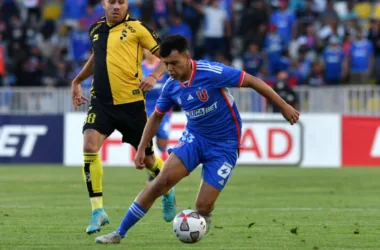 Juvenil de la U sacó aplausos de los hinchas por su actuación contra Coquimbo Unido: "Es el jugador que más sangre le ha metido"