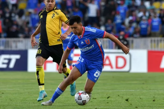 Juvenil de la U sacó aplausos de los hinchas por su actuación contra Coquimbo Unido: "Es el jugador que más sangre le ha metido"