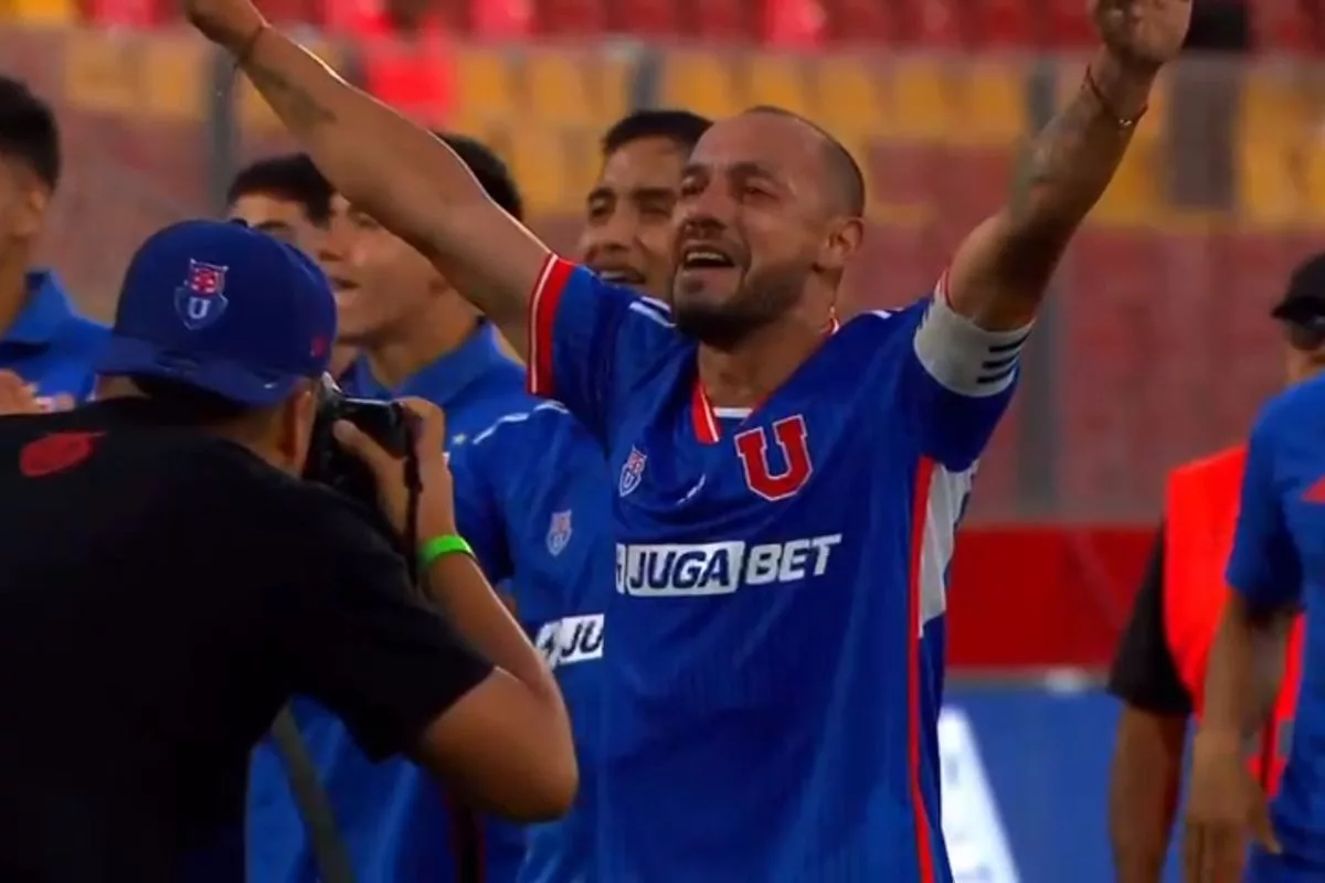 Con picante dardo a la UC y un emotivo mensaje: la comentada jineta de Marcelo Díaz en la U