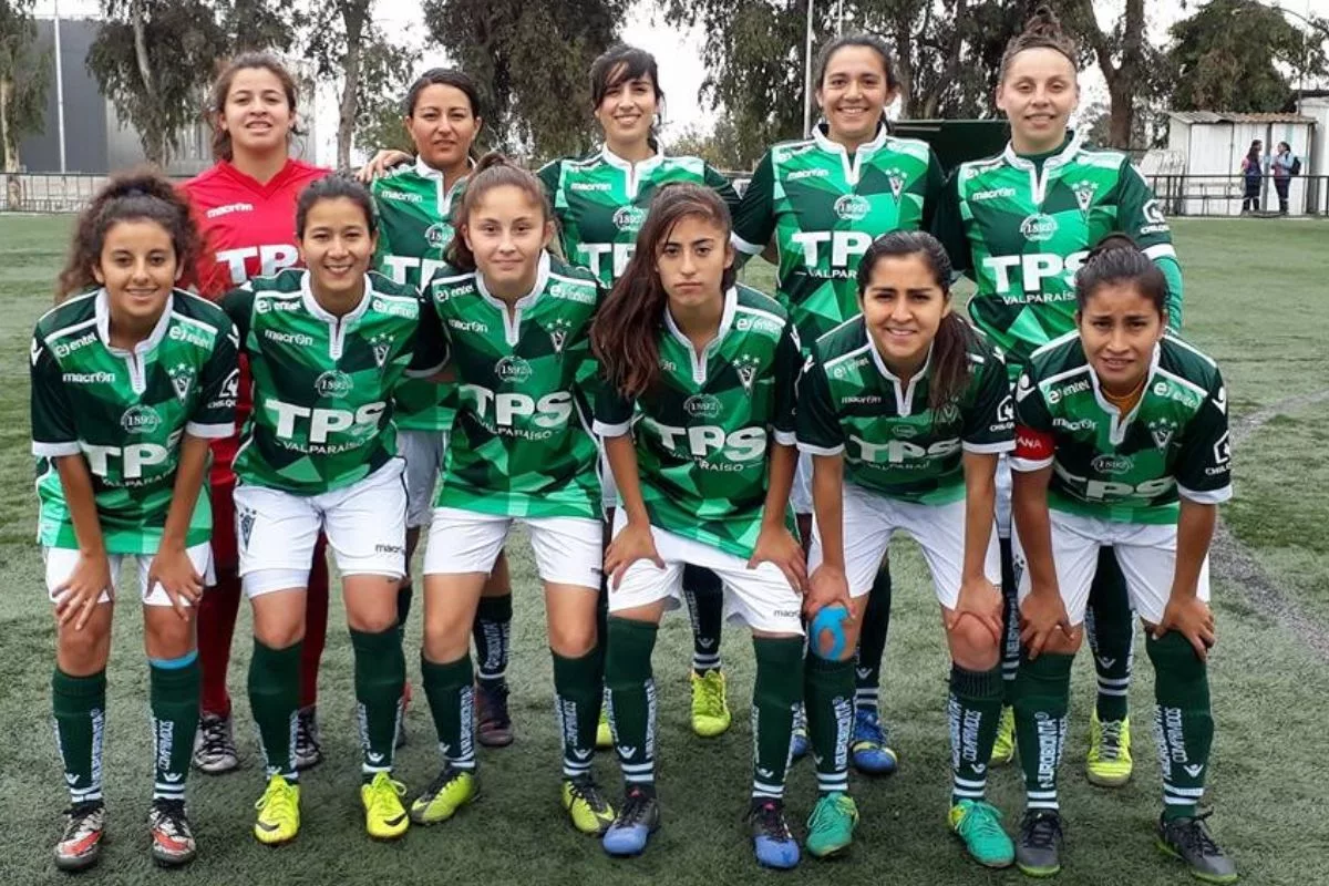 Refuerzo de las Leonas se reencontró con referente de la U: Jugaron juntas en club de la Región de Valparaíso