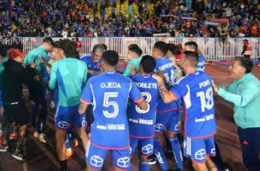 Volante azul suma elogios en la pretemporada: "Nunca lo habíamos visto jugar así en su estadía en la U"