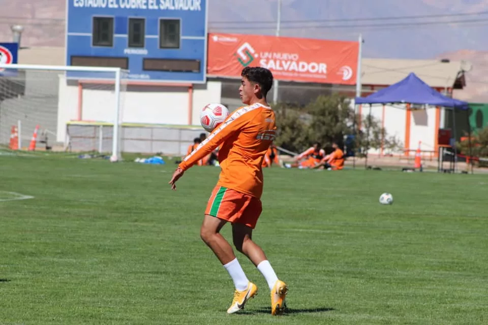 La U consigue nuevo "refuerzo": es una joven promesa del fútbol chileno