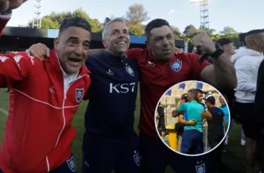 No se olvidan: El gesto de los jugadores de Huachipato con Gustavo Álvarez y su cuerpo técnico