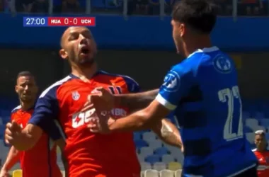 Terminó en expulsión: Marcelo Díaz recibió agresión de jugador de Huachipato