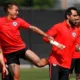 El regreso de Eduardo Vargas a la Selección Chilena: Referente le dio la bienvenida con fuerte abrazo