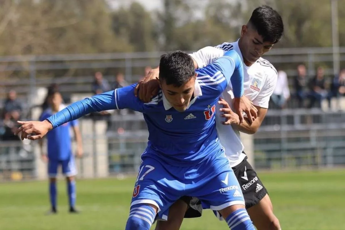 Compartieron en la U: Excompañero le tira flores a Darío Osorio por su gran momento en Europa
